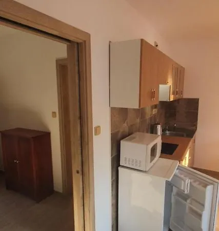 Adieu Apartment
